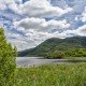 Irland - Der über 100 km² große Nationalpark grenzt an die Stadt Killarney und umfasst die drei Seen Lough Leane, Muckross Lake und Upper Lake, die insgesamt eine Fläche von 22 km² des Parks ausmachen.